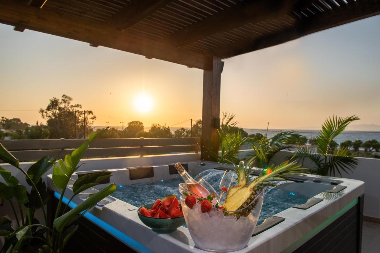 Odyssea Top View & Hot Jacuzzi Front Beach เกรมาสตี ภายนอก รูปภาพ